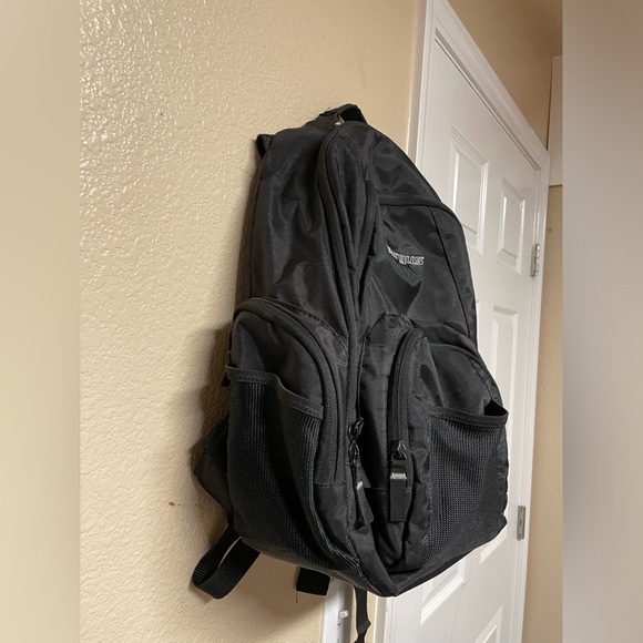 Targus Black Spacious Laptop Backpack Waist Strap - Picture 2 of 12